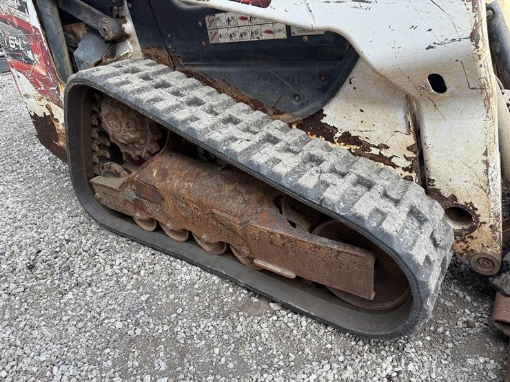 2023-bobcat-t64-image-13