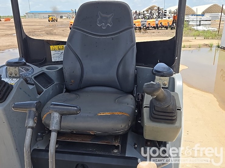 2019-bobcat-e20-image-36