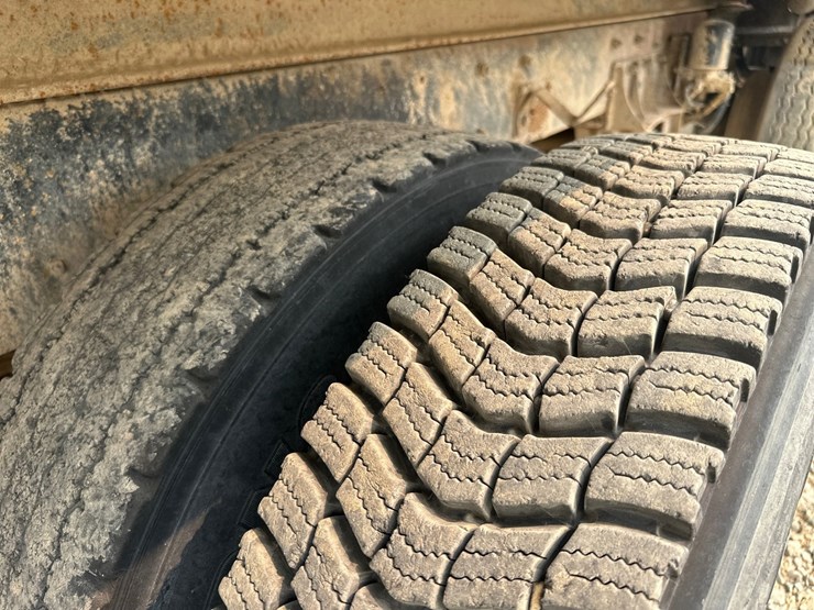 1997-mack-dm688s-image-67