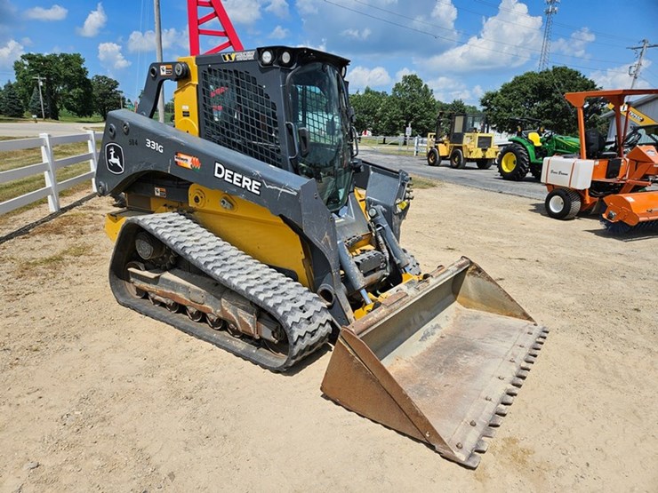 deere-331g-image-7