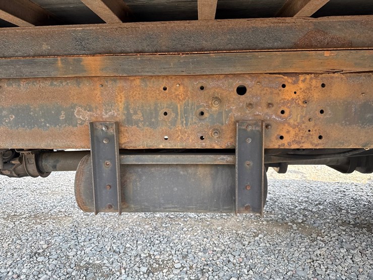 2018-hino-268-image-38
