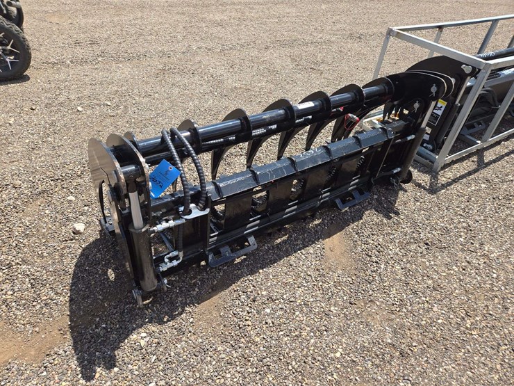 2026-skid-steer-quick-attach-(72")-curved-log-grabber-image-4