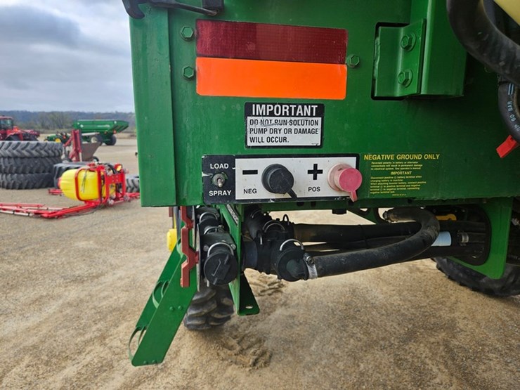 john-deere-4700-image-36