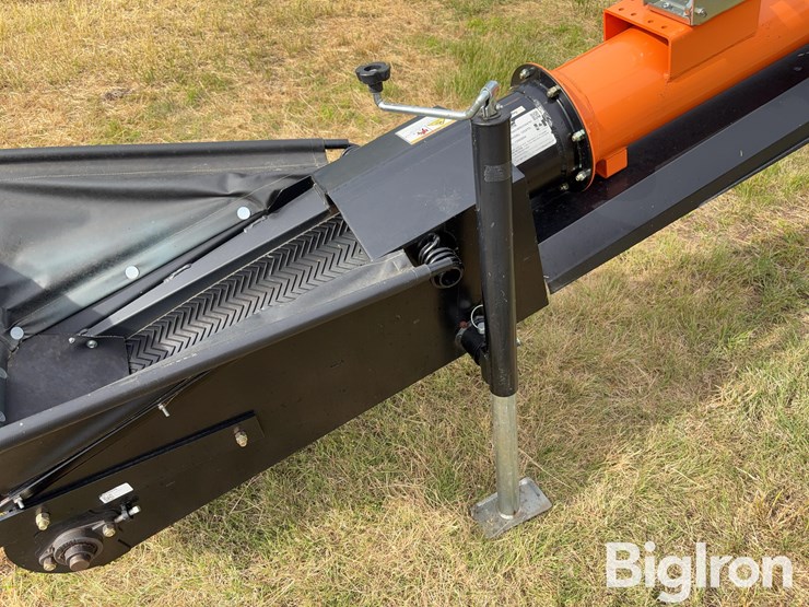 agi-batco-tcx-1232-electric-conveyor-image-12