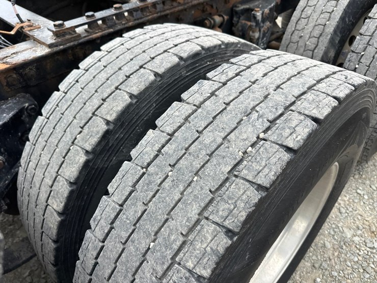 2014-kenworth-t660-image-69