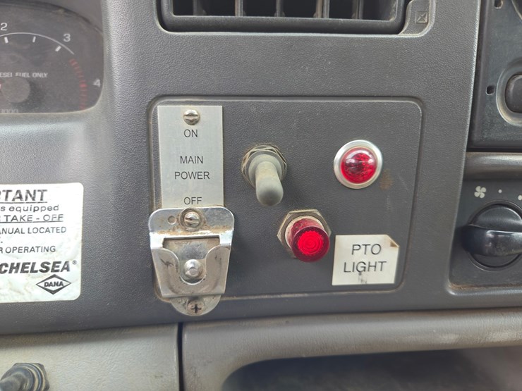 2001-ford-f550-image-57