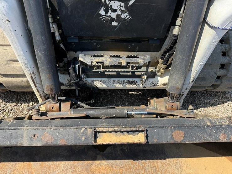 2022-bobcat-t76-image-10