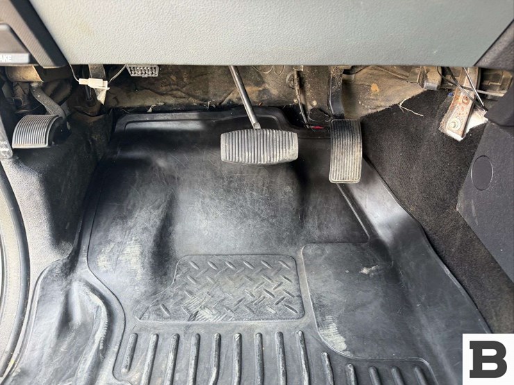 2013-ford-f350-image-28