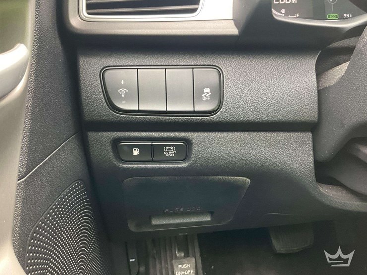 2017-kia-niro-hybrid-suv-image-18