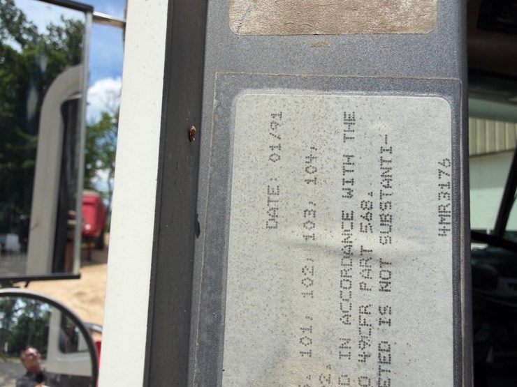 #1509-•-mack-day-cab-truck-tractor-image-167