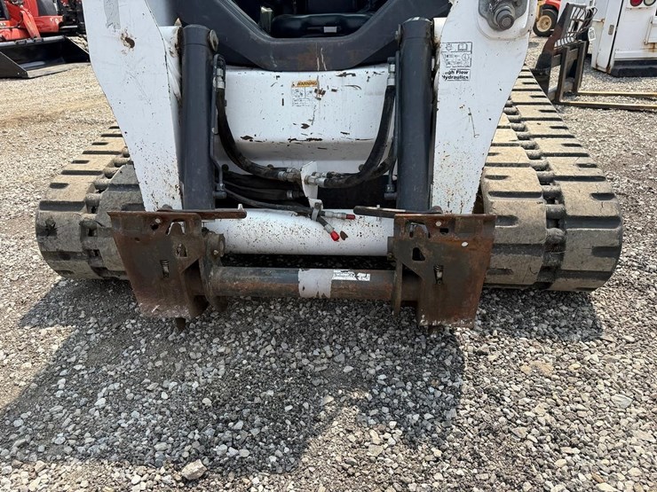 2016-bobcat-t870-image-9