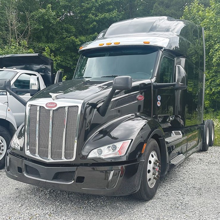 2025 PETERBILT 579