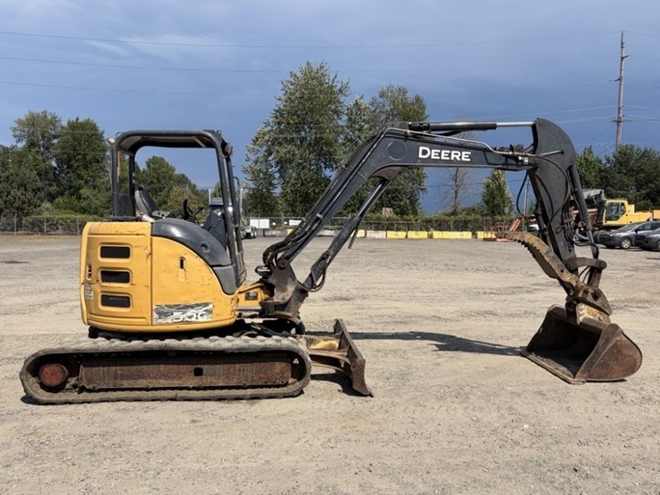 2013-deere-50g-image-3