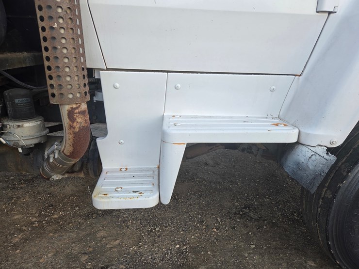 1991-ford-l8000-image-31
