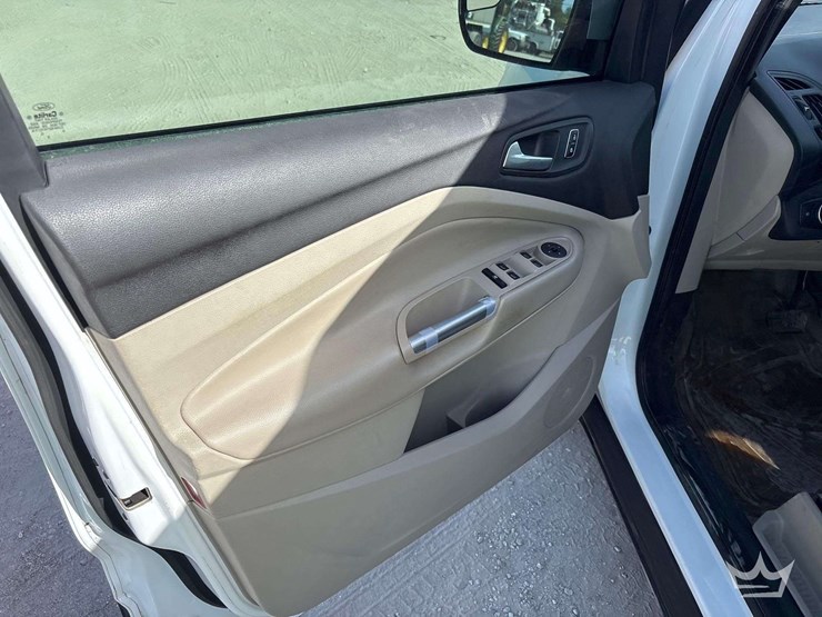 2013-ford-escape-image-10