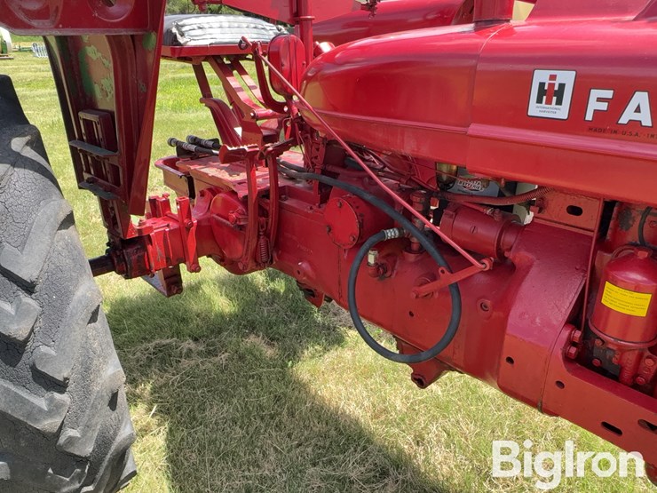 farmall-h-2wd-tractor-image-14