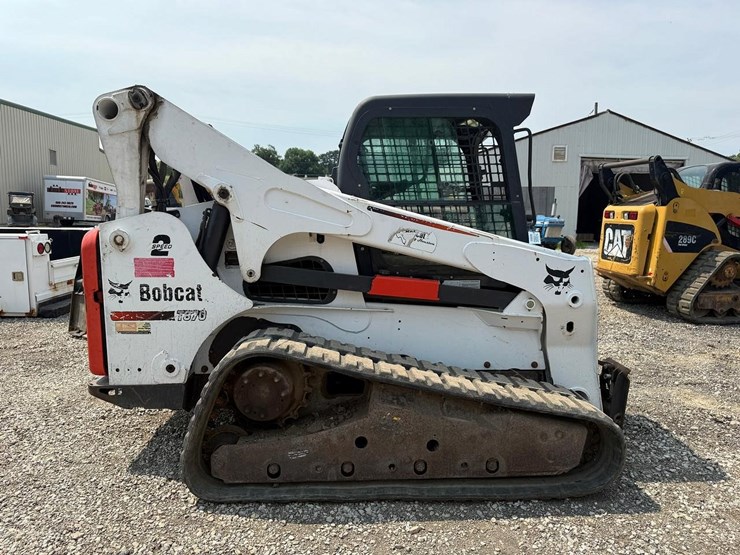 2016-bobcat-t870-image-5