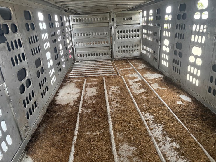 #2150-•-2017-barrett-53'-cattle-semi-trailer-image-37