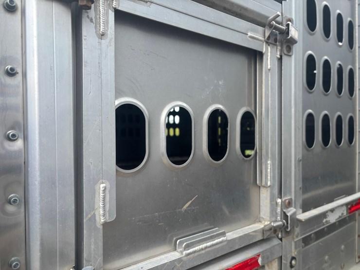 #2150-•-2017-barrett-53'-cattle-semi-trailer-image-28