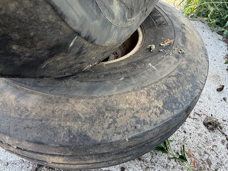 16.5l-16.1-tires-&-rims-image-18