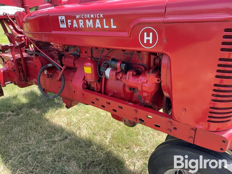 farmall-h-2wd-tractor-image-13
