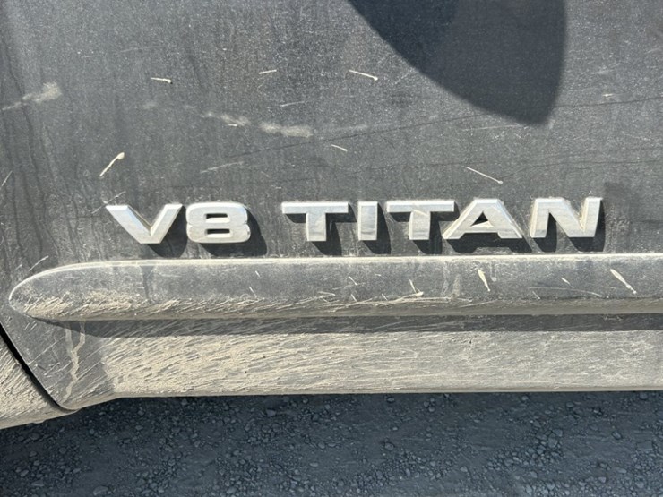 2012-nissan-titan-image-10
