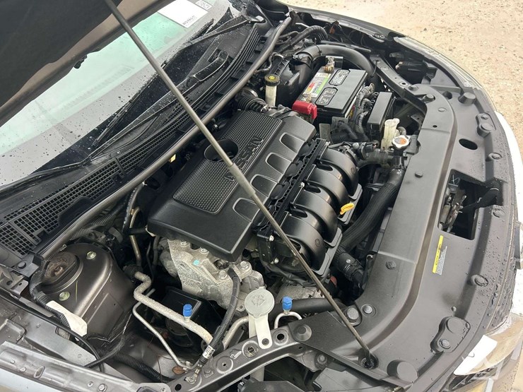 2016-nissan-sentra-sedan-image-9