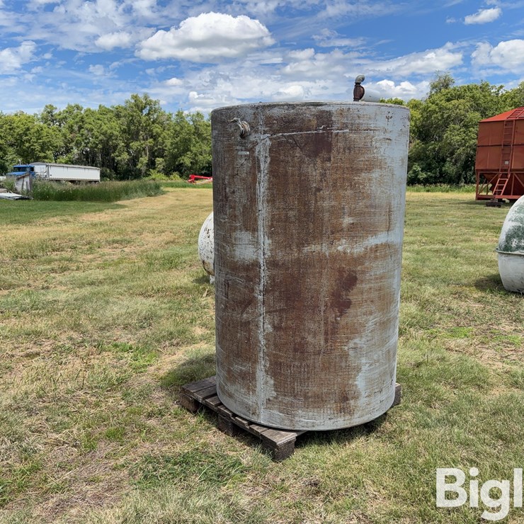 500-Gal Steel Fuel Tank