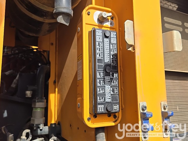 hyundai-hx260l-image-41