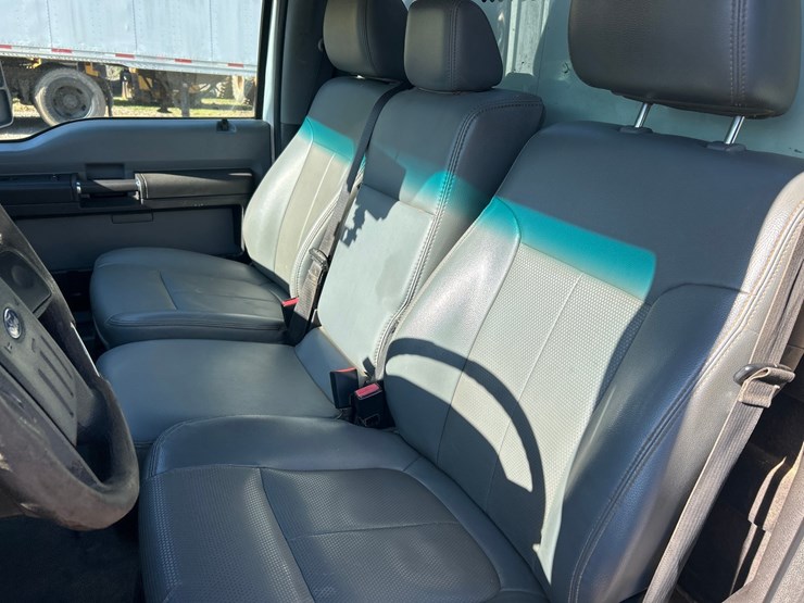 2012-ford-f550-image-43