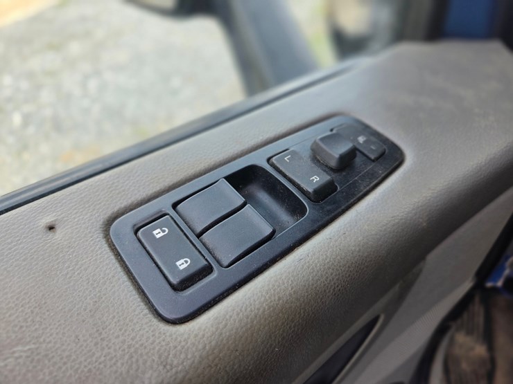2019-peterbilt-579-image-59