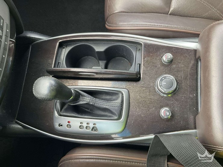 2014-infiniti-qx60-suv-image-17