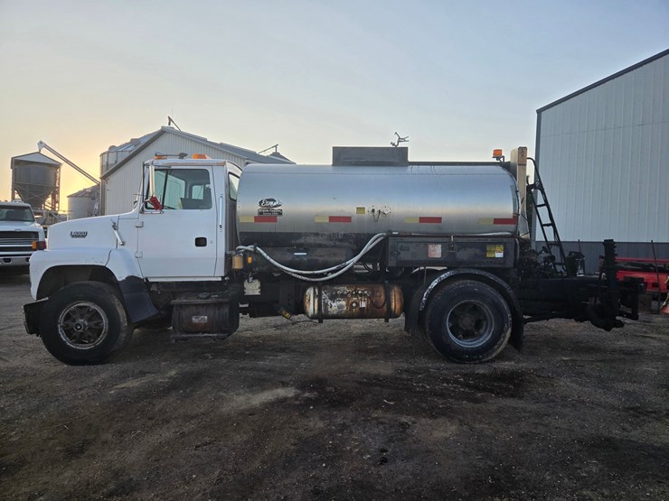 1991-ford-l8000-image-2