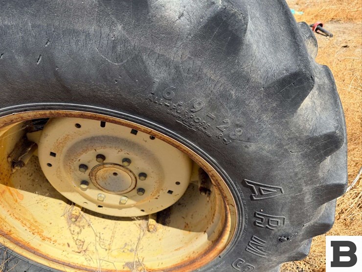 john-deere-2240-image-10
