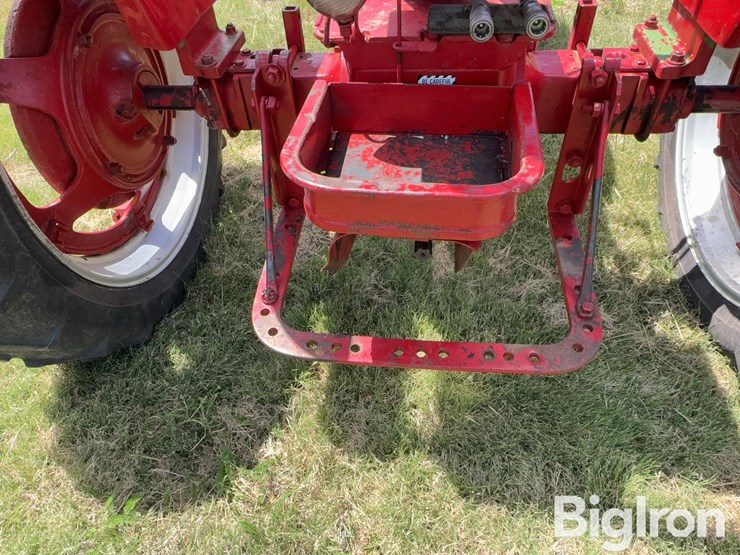 farmall-h-2wd-tractor-image-18