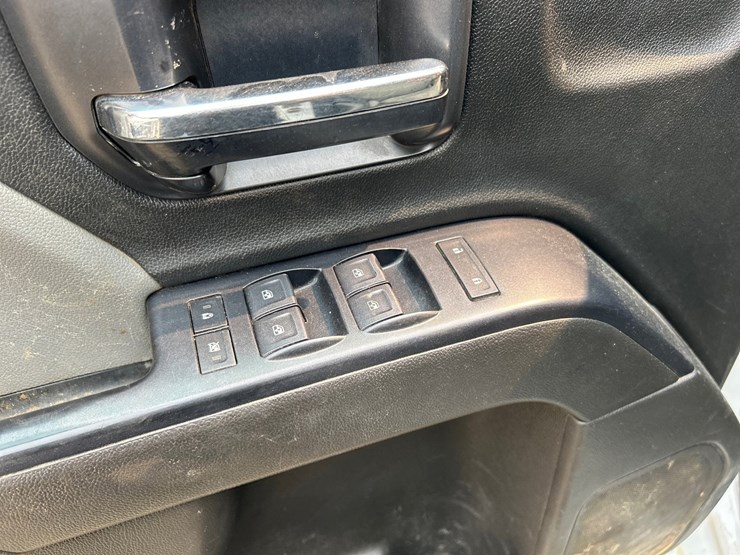 2019-chevrolet-silverado-3500hd-image-53