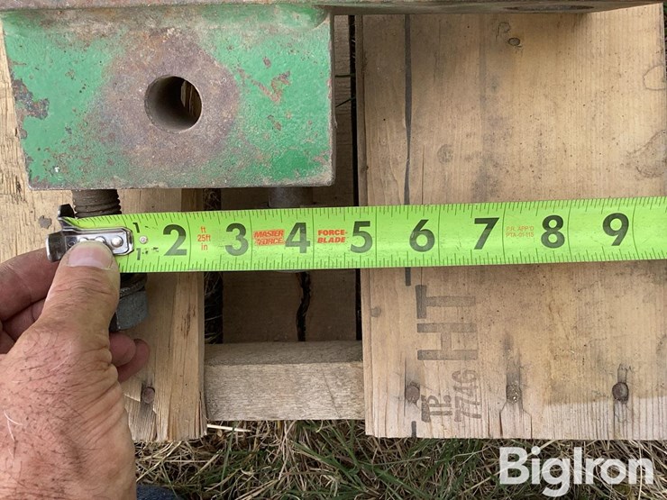 john-deere-various-tractor/tillage-parts-pallet-image-20