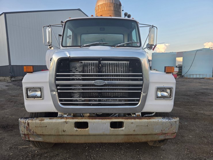 1991-ford-l8000-image-8