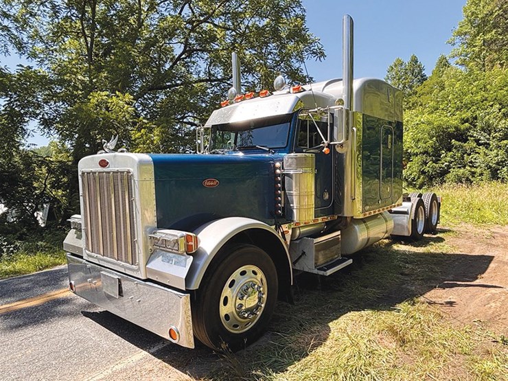 2002-peterbilt-379-image-2