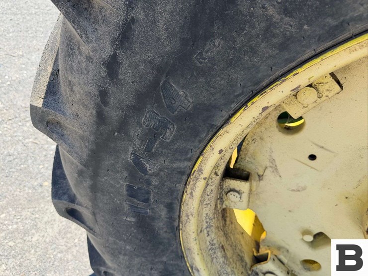 john-deere-6210-image-26