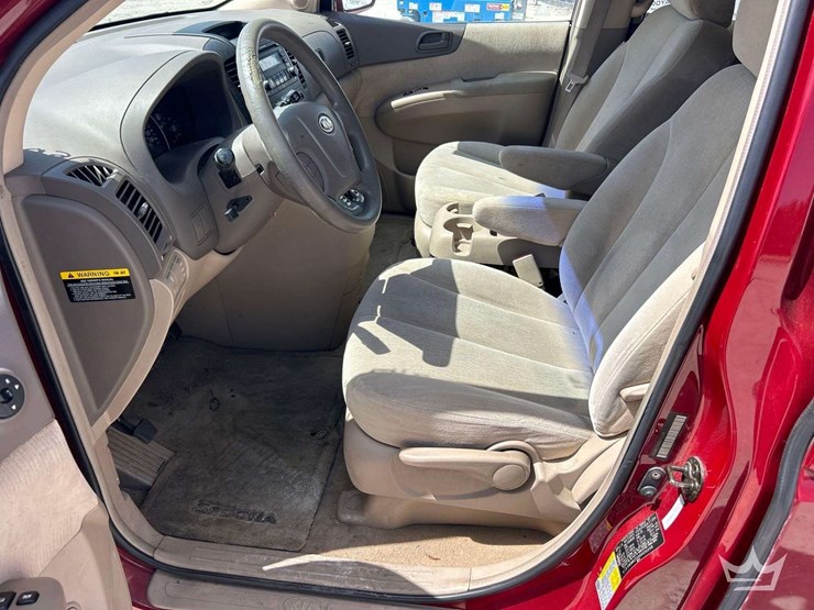 2006-kia-sedona-image-12