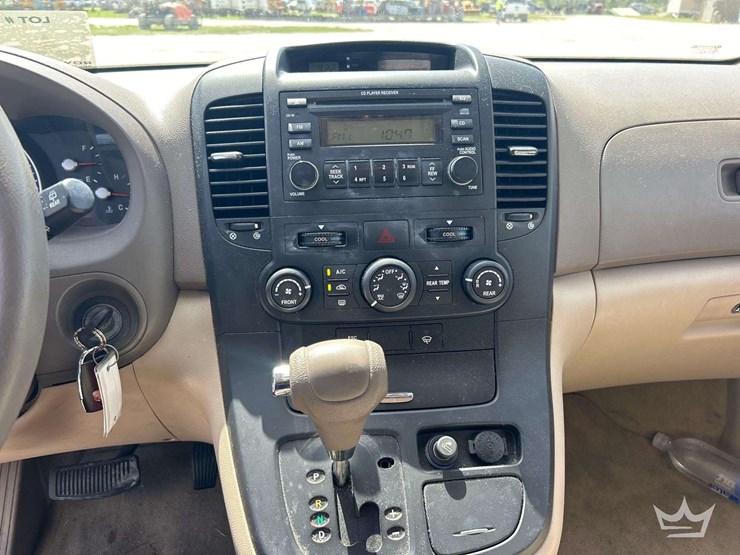 2006-kia-sedona-image-18
