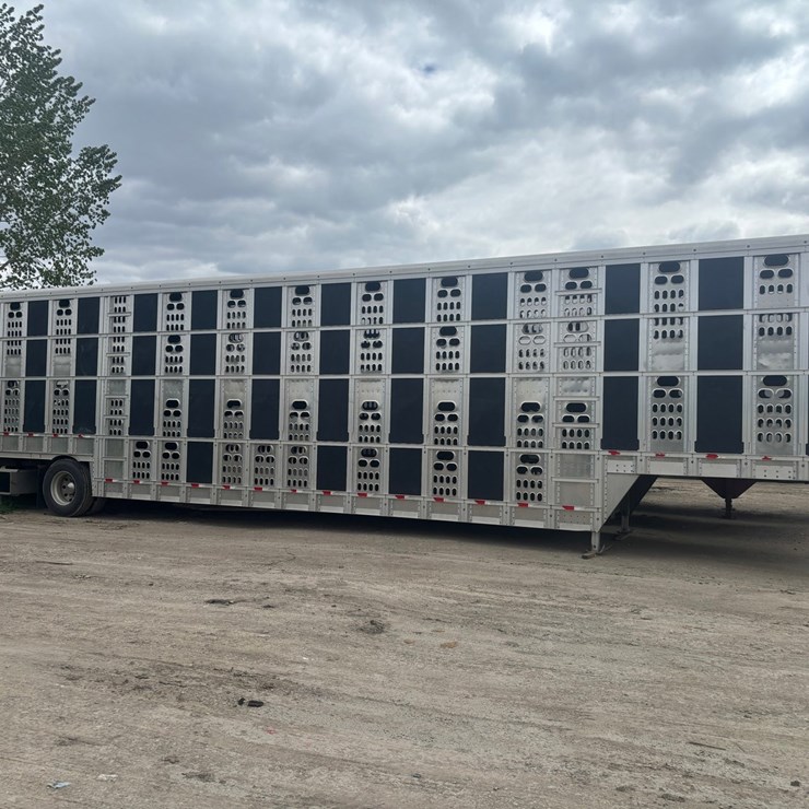 #2150 • 2017 Barrett 53' Cattle Semi Trailer