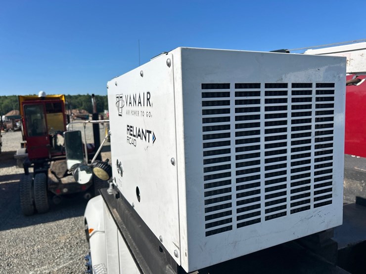 2018-kenworth-t270-image-46