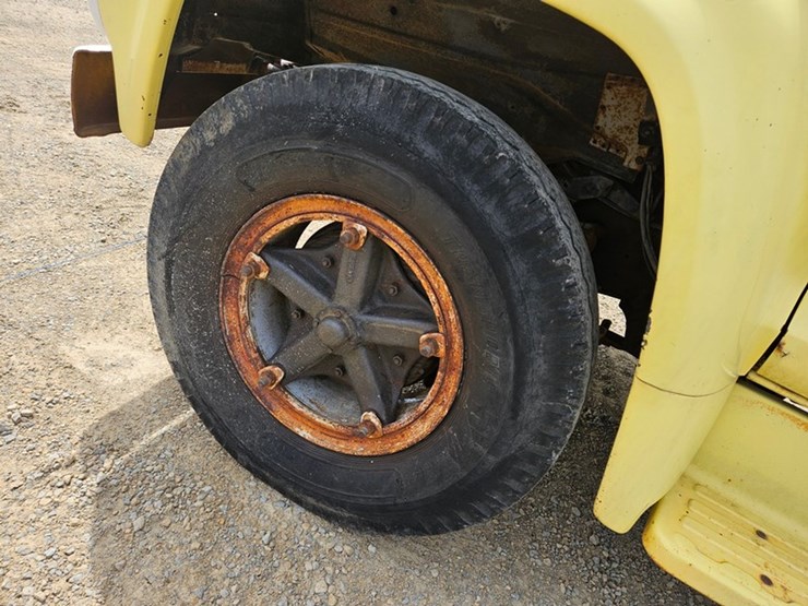 1975-ford-f750-image-74