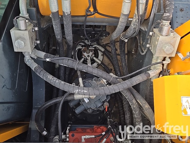 hyundai-hx260l-image-33