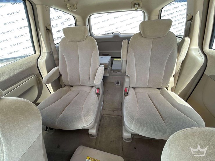 2006-kia-sedona-image-21