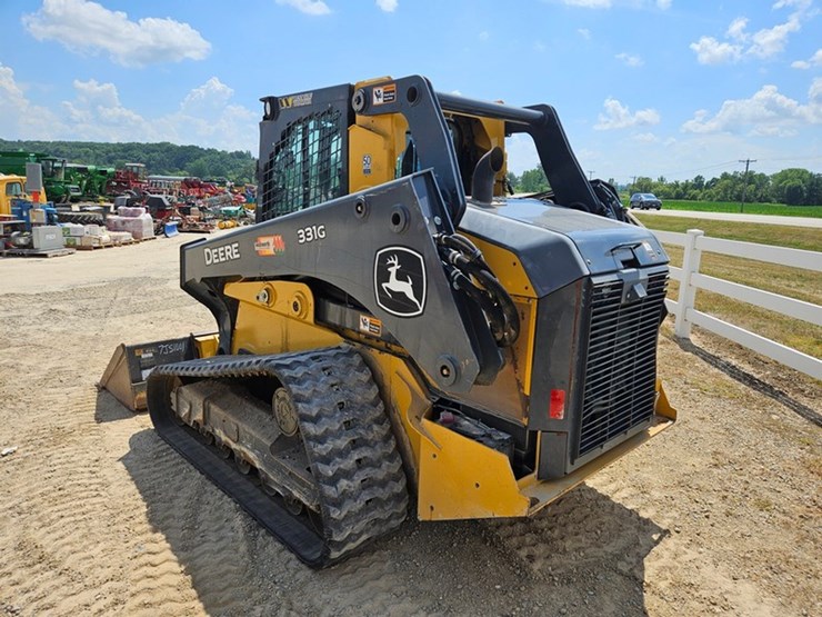 deere-331g-image-3