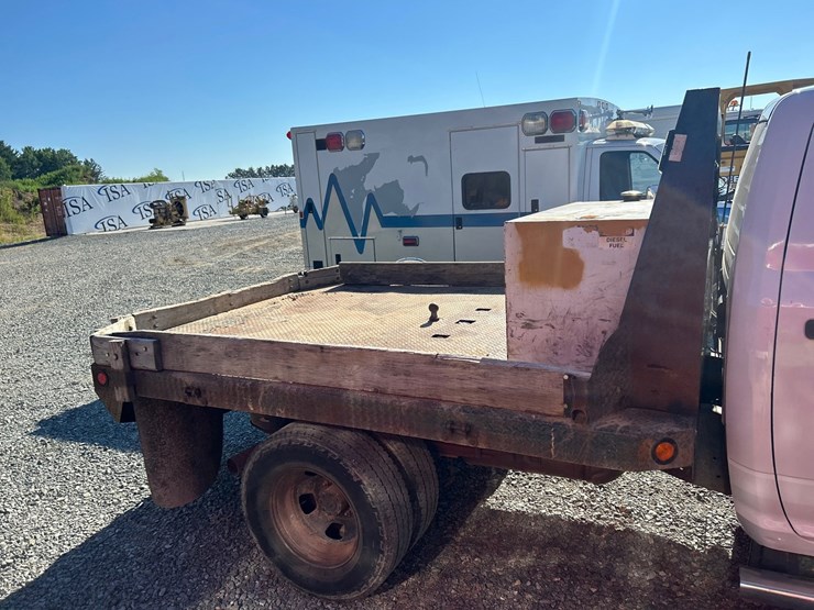2017-dodge-3500-image-14