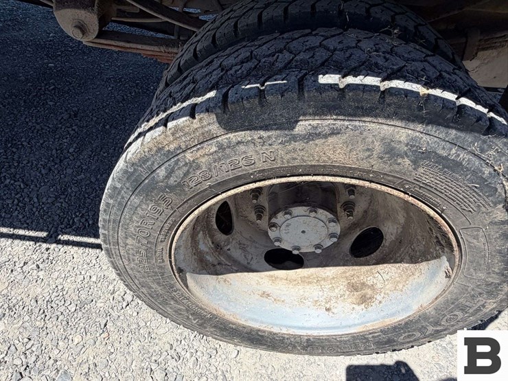 2012-ford-f450-image-11